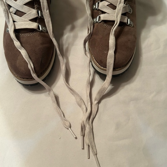 Universal Threads Boots Size 8.5 - Picture 5 of 13